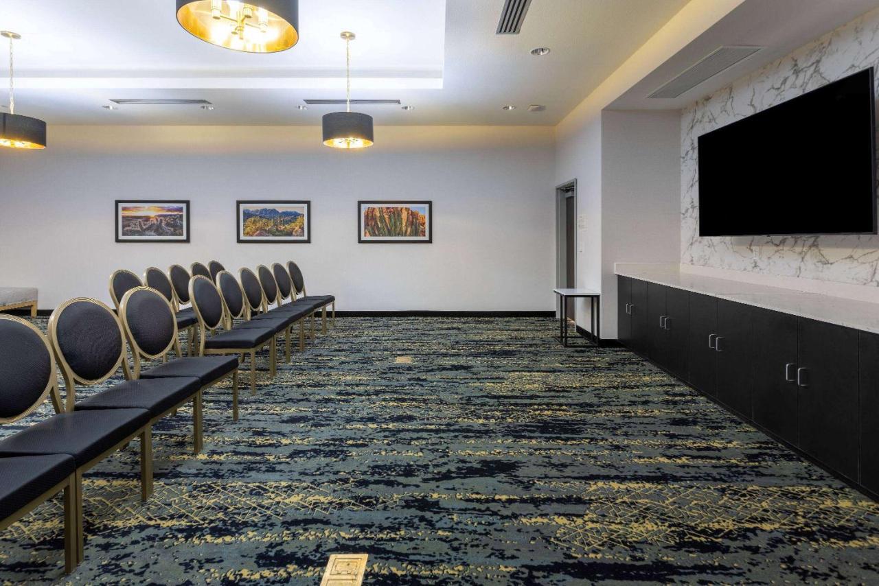 La Quinta Inn & Suites By Wyndham Maricopa Copper Sky Extérieur photo